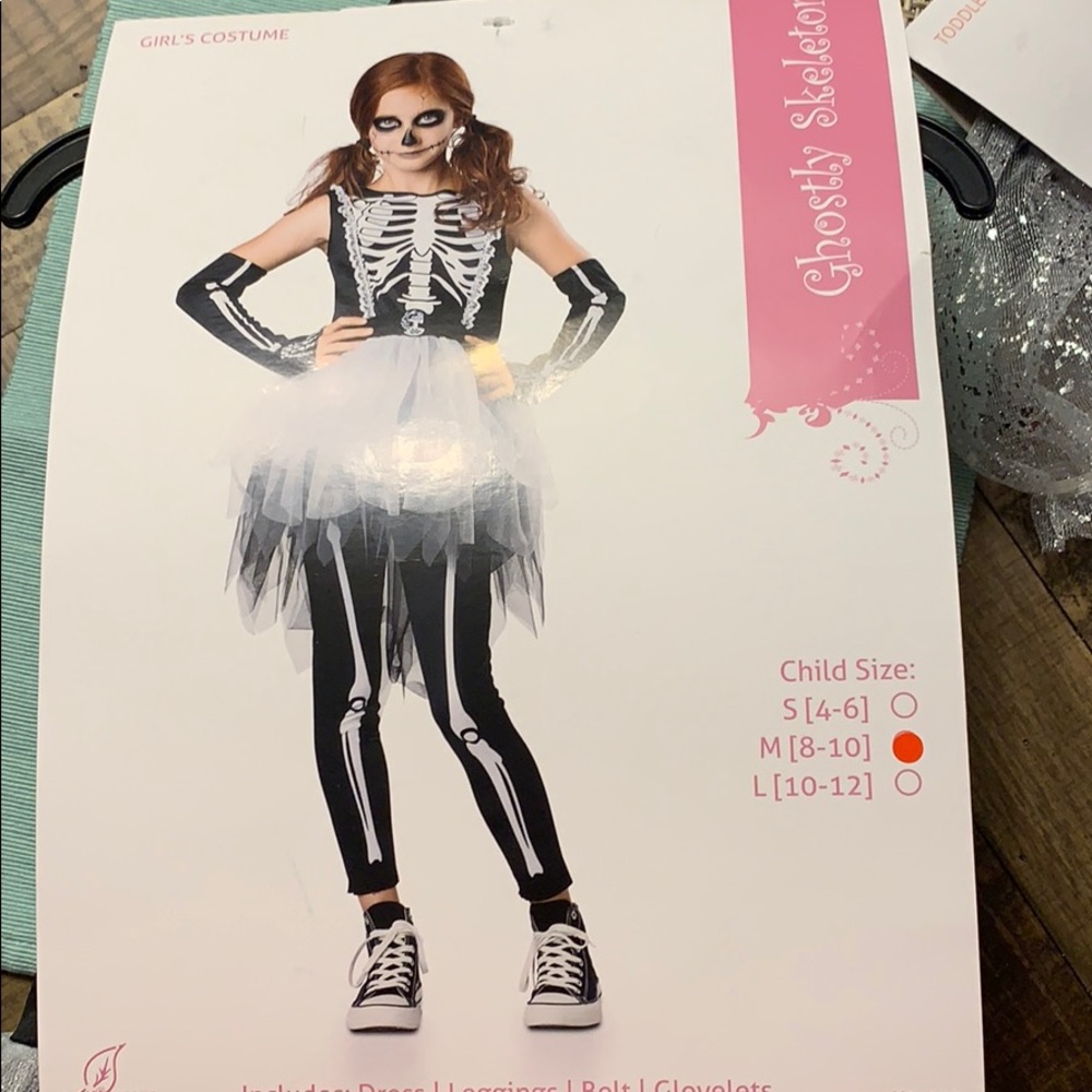 Girls costume
